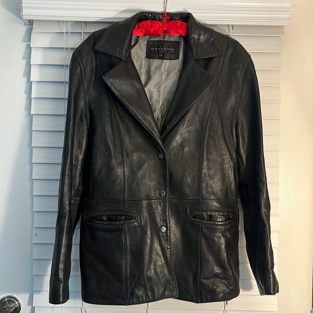Gallery 100% Genuine Leather Women’s Blazer/Jacket. Size Large.